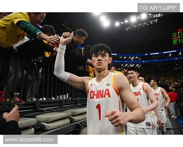 曾凡博的篮球之路：从青涩少年到赛场明星的成长故事